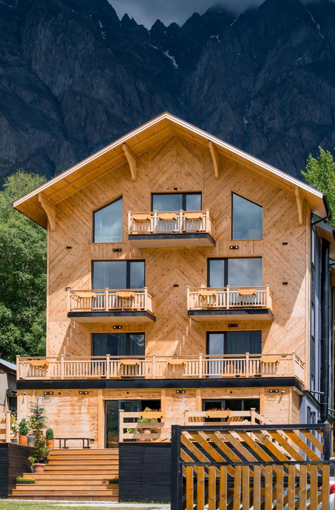 1740 Boutique Hotel Kazbegi Bagian luar foto