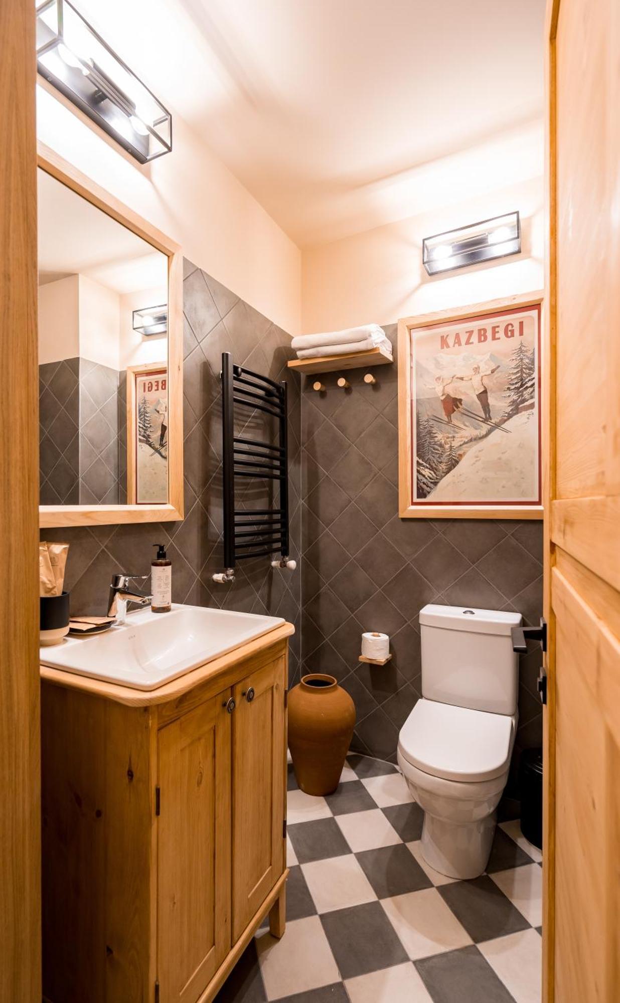 1740 Boutique Hotel Kazbegi Bagian luar foto