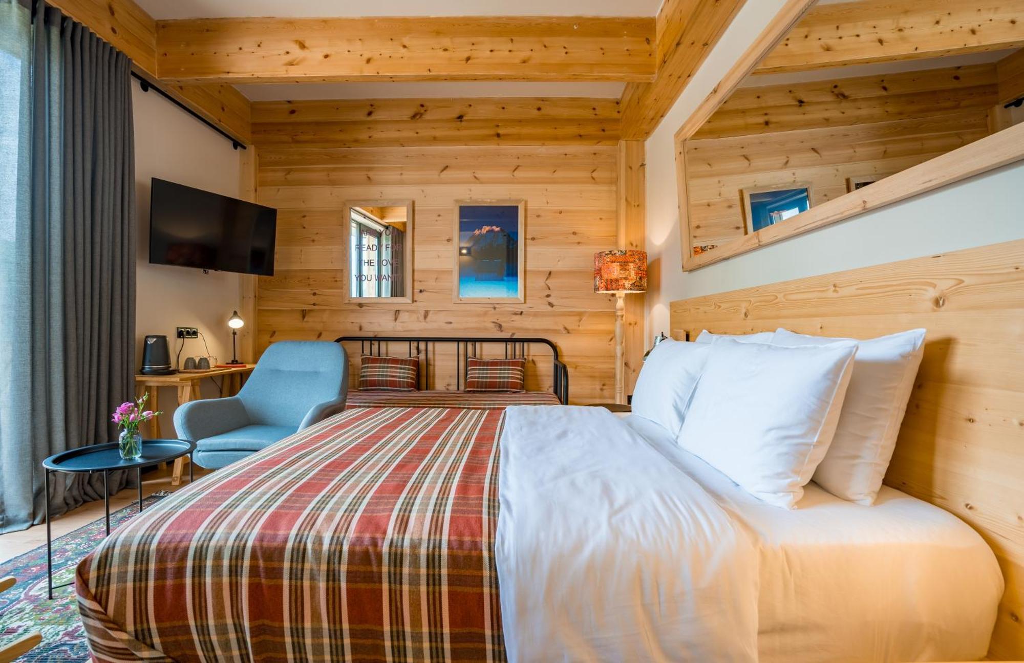 1740 Boutique Hotel Kazbegi Bagian luar foto